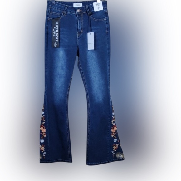 NWT BAMBOO Blue Flare Jeans with Intricate Embroidered Flowers Hearts - Picture 7 of 11